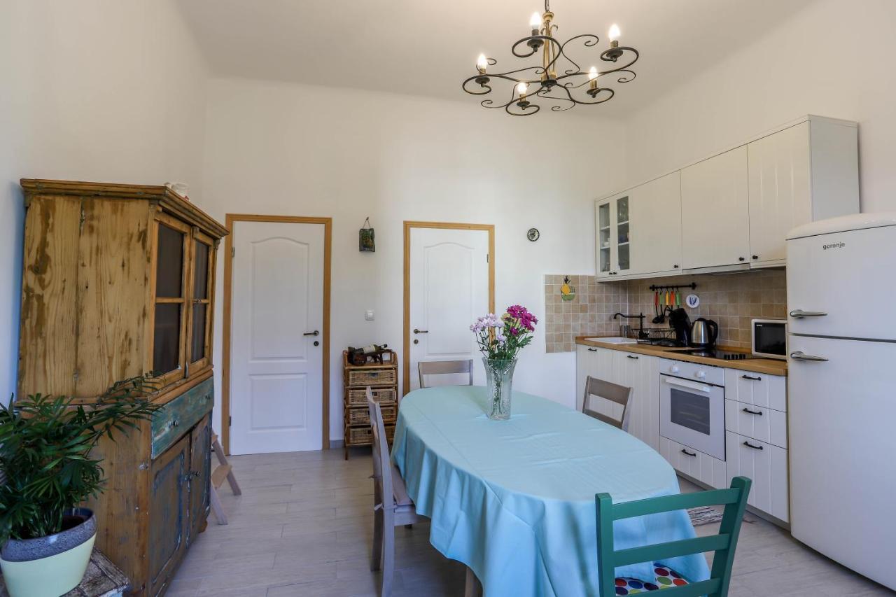 Cote Ensoleille Apartment พูลา ภายนอก รูปภาพ
