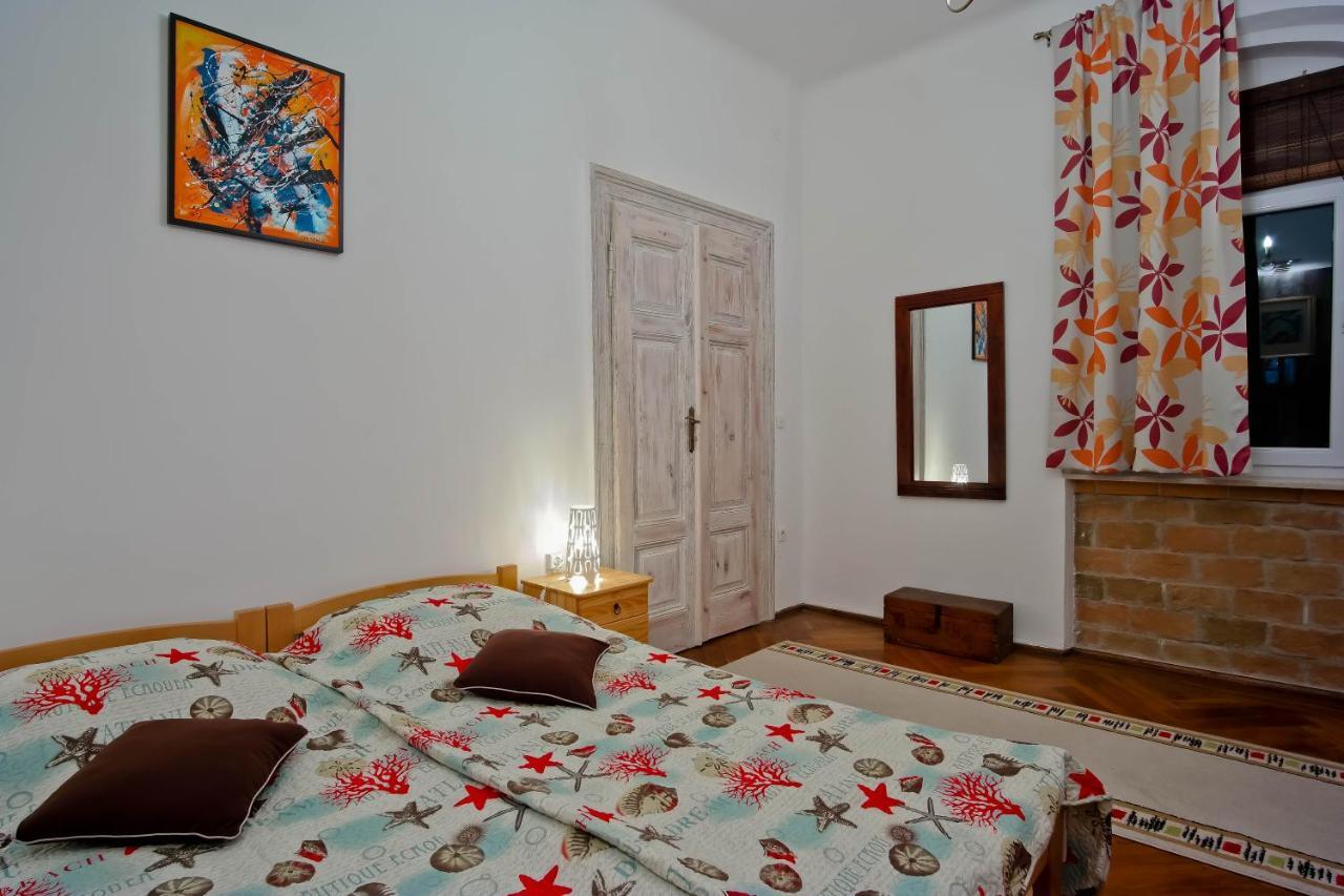 Cote Ensoleille Apartment พูลา ภายนอก รูปภาพ